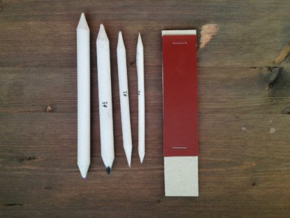 Как сделать блок наждачной бумаги для заточки карандашей, растушевок и пастели